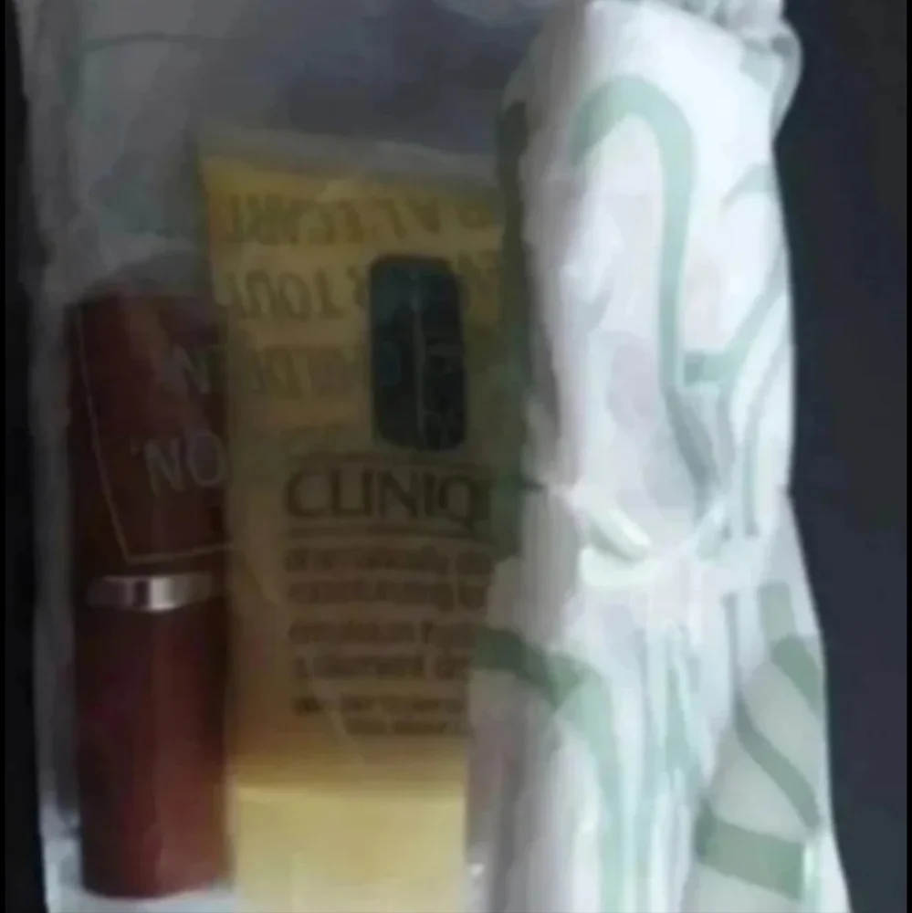Clinique bnwt dramatically